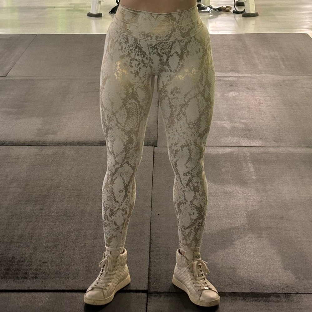 BuffBunny Rebel Leggings- Size M